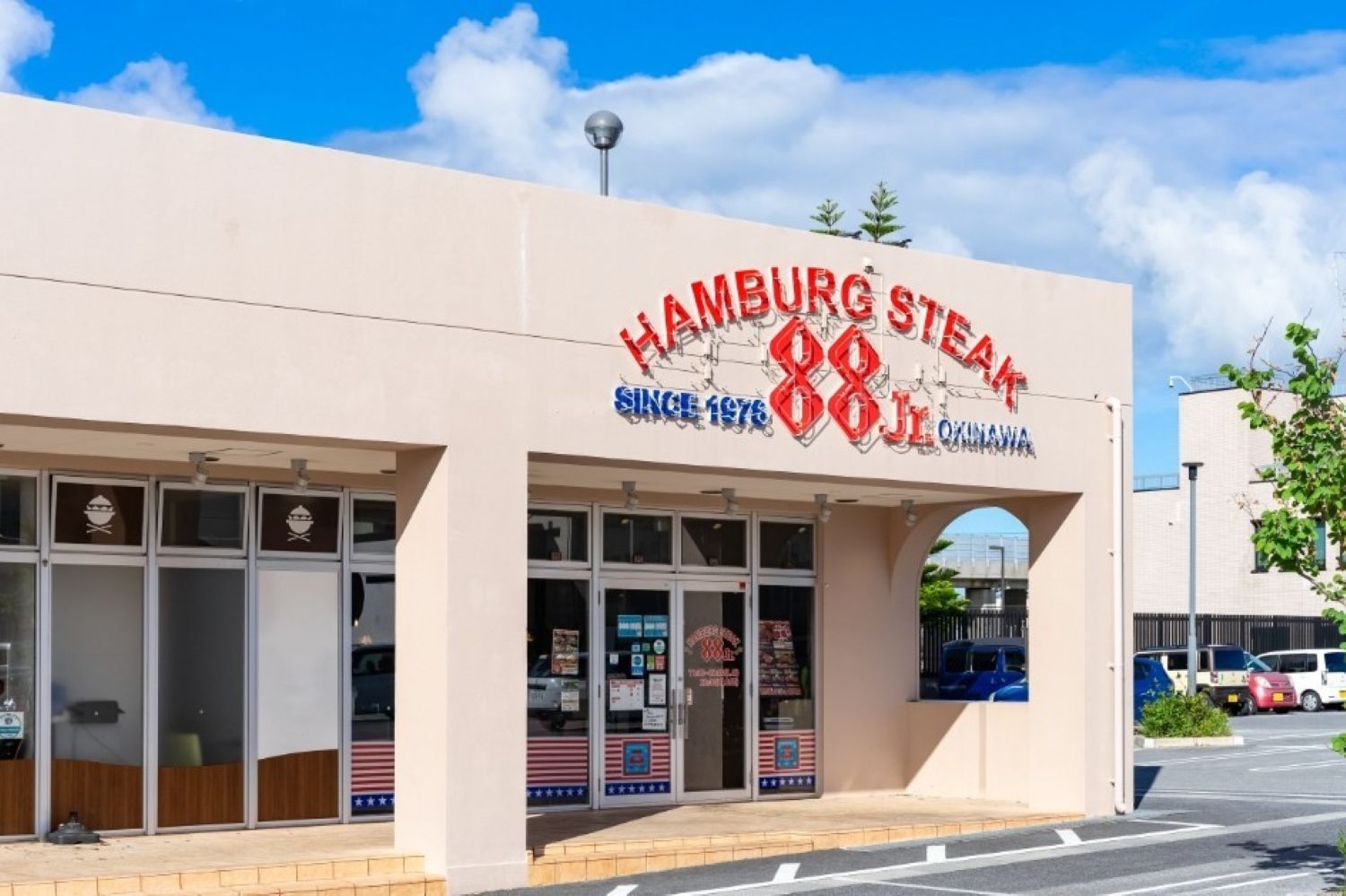 「ステーキハウス88Jr」を中心に地元客向けの店舗展開を決断